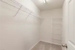 1533 Hamilton Hills Dr, Greensboro, NC 27406 - Photo 22