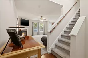 1533 Hamilton Hills Dr, Greensboro, NC 27406 - Photo 10