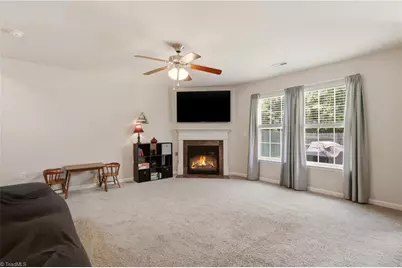 1533 Hamilton Hills Drive, Greensboro, NC 27406 - Photo 4