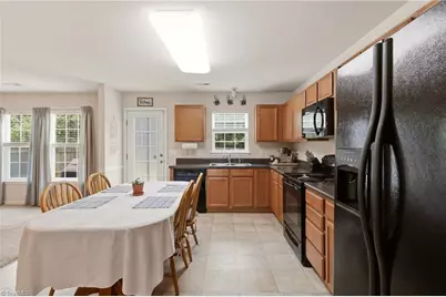 1533 Hamilton Hills Drive, Greensboro, NC 27406 - Photo 8