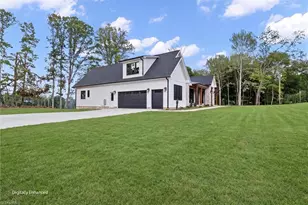 765 Golf Course Rd, Pilot Mountain, NC 27041 - Photo 4