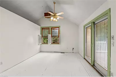 702 Granville Drive SW, Winston-Salem, NC 27101 - Photo 28