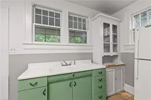 702 Granville Dr SW, Winston-Salem, NC 27101 - Photo 12
