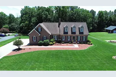 106 Wilbur Gentry Lane, State Road, NC 28676 - Photo 4
