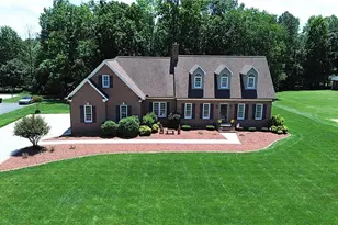 106 Wilbur Gentry Ln, State Road, NC 28676 - Photo 4