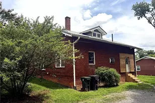 441 Elk Spur St, Elkin, NC 28621 - Photo 28