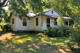 1038 Willard Dr, Yadkinville, NC 27055 - Photo 4