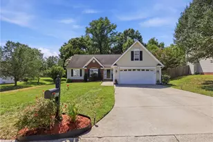 2652 Wynbrook Dr, Winston-Salem, NC 27103 - Photo 38