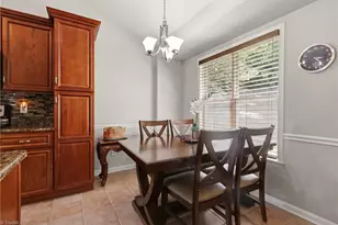 2652 Wynbrook Dr, Winston-Salem, NC 27103 - Photo 14