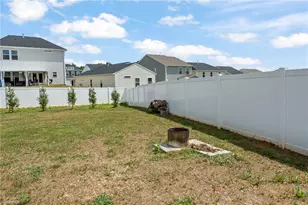 2740 Clear Lk Ct, Winston-Salem, NC 27106 - Photo 38