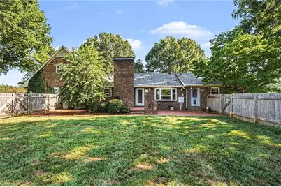 8025 Reynolda Road, Pfafftown, NC 27040 - Photo 42