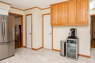 612 Wildwood Ln, Graham, NC 27253 - Photo 8