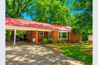 302 Island Drive, Madison, NC 27025 - Photo 2