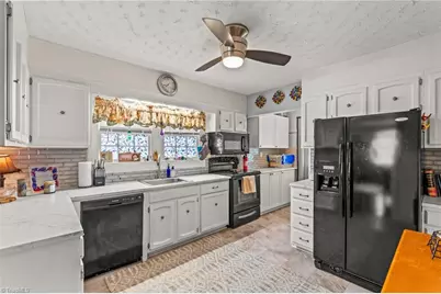 813 Carrick Street, High Point, NC 27262 - Photo 14