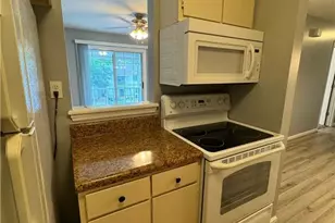 5661 Hornaday Rd, Greensboro, NC 27409 - Photo 10