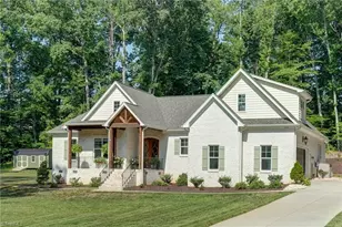 3611 Summit Lakes Dr, Browns Summit, NC 27214 - Photo 2