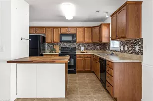 3869 Hickswood Creek Dr, High Point, NC 27265 - Photo 12
