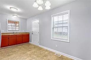 445 Key St, Burlington, NC 27217 - Photo 8