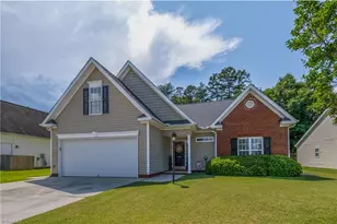4590 River Gate Dr, Clemmons, NC 27012 - Photo 2