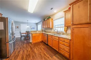 4590 River Gate Dr, Clemmons, NC 27012 - Photo 12