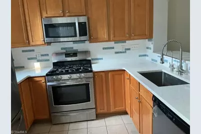 203 Southside Square, Greensboro, NC 27406 - Photo 2