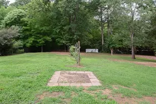 1748 Conners Ct, Burlington, NC 27215 - Photo 30