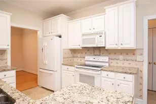 1748 Conners Ct, Burlington, NC 27215 - Photo 4