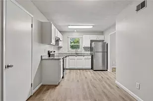 1 Judkins Ct, Greensboro, NC 27407 - Photo 4