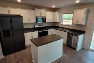4712 Black Frst Dr, Greensboro, NC 27405 - Photo 2