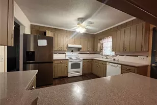 1041 Canyon Dr, Rural Hall, NC 27045 - Photo 14