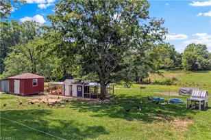 226 Pleasant Hill Dr, Elkin, NC 28621 - Photo 32