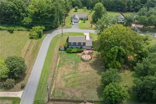 2150 Storm Canyon Rd, Winston-Salem, NC 27106 - Photo 40