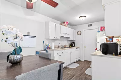 2260 Sunderland Road #74W, Winston-Salem, NC 27103 - Photo 6