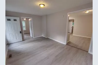 1001 Lane Street, Reidsville, NC 27320 - Photo 4