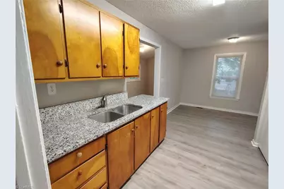 1001 Lane Street, Reidsville, NC 27320 - Photo 8