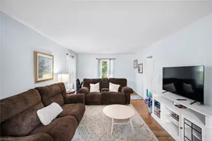 1001 Oakview Rd, High Point, NC 27265 - Photo 14