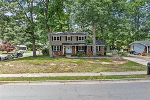 1001 Oakview Rd, High Point, NC 27265 - Photo 2