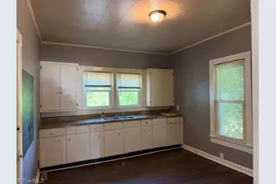 1575 Nc Highway 150, Reidsville, NC 27320 - Photo 10