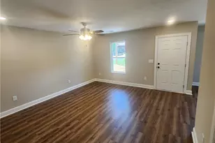 199 S 12th Ave, Mayodan, NC 27027 - Photo 2