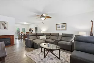104 Sam Kinley Dr, Thomasville, NC 27360 - Photo 2
