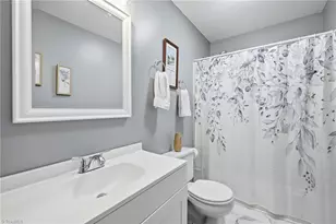 104 Sam Kinley Dr, Thomasville, NC 27360 - Photo 18