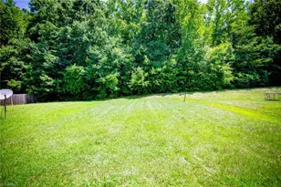 1156 Waterlyn Dr, Greensboro, NC 27405 - Photo 24