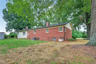 1401 Walnut St, Reidsville, NC 27320 - Photo 8