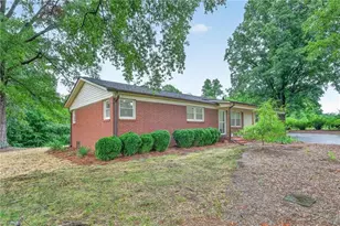 1401 Walnut St, Reidsville, NC 27320 - Photo 8