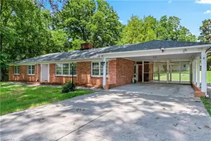 6645 Springfield Dr, Clemmons, NC 27012 - Photo 2