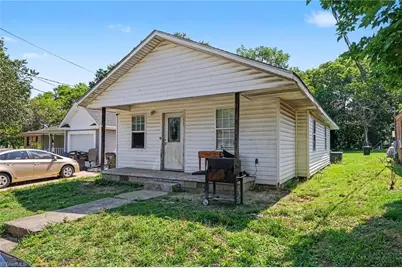 437 Fulton Street, Burlington, NC 27217 - Photo 2