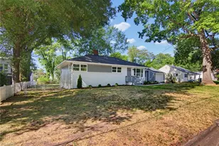 901 W Main St, Mayodan, NC 27027 - Photo 2