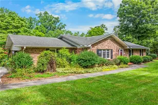 107 Hickory St, Boonville, NC 27011 - Photo 2