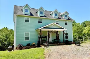 243 Hunter Ridge Ln, Ararat, NC 27007 - Photo 4