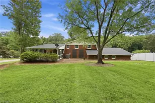 201 Jones Dr, Winston-Salem, NC 27107 - Photo 36